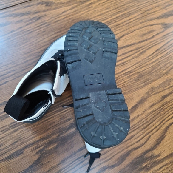 Dunes Cannon White Lace-Up Booties Size 6.5M - Picture 6 of 8